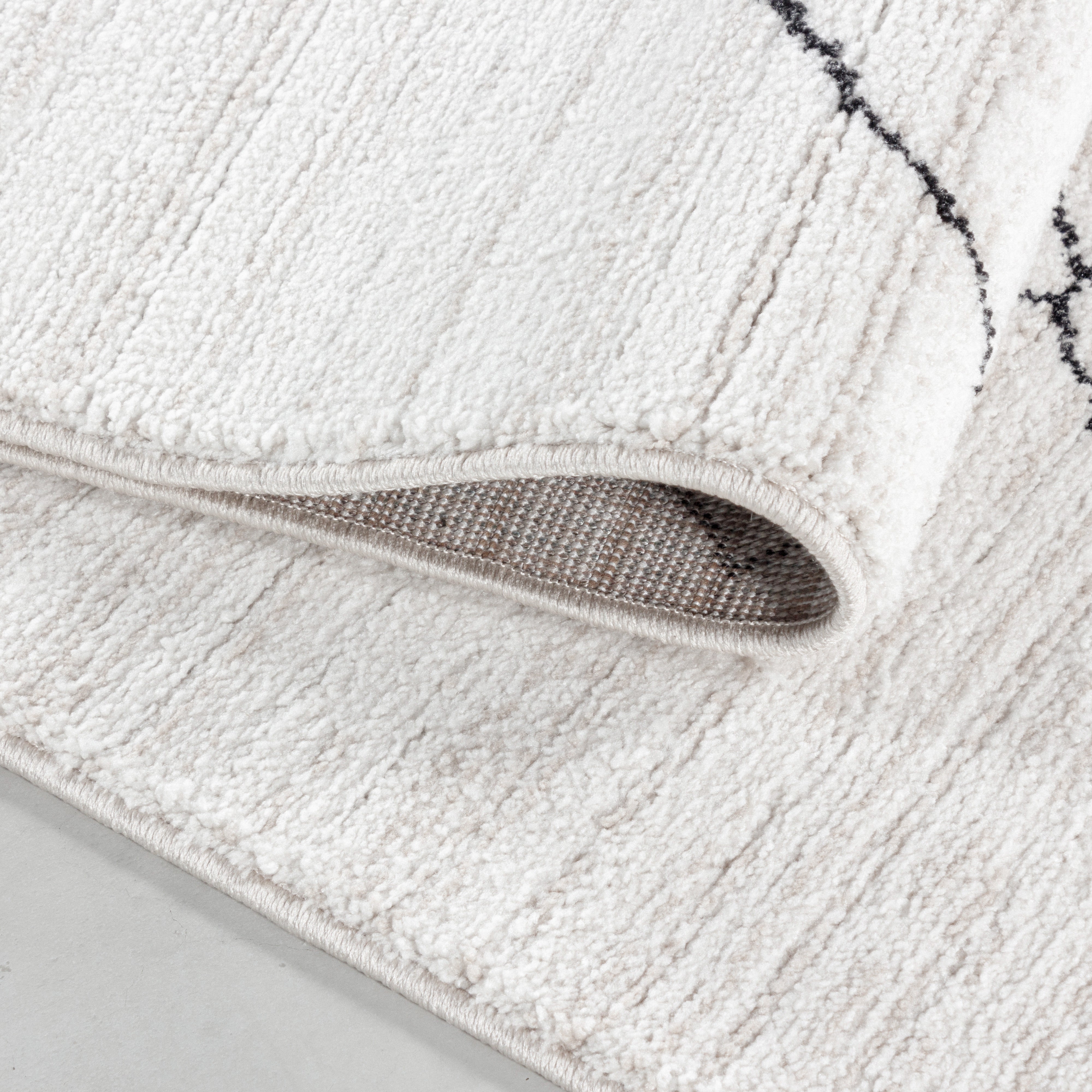 Kurzflor-Teppich im skandinavischen Design: weich und pflegeleicht