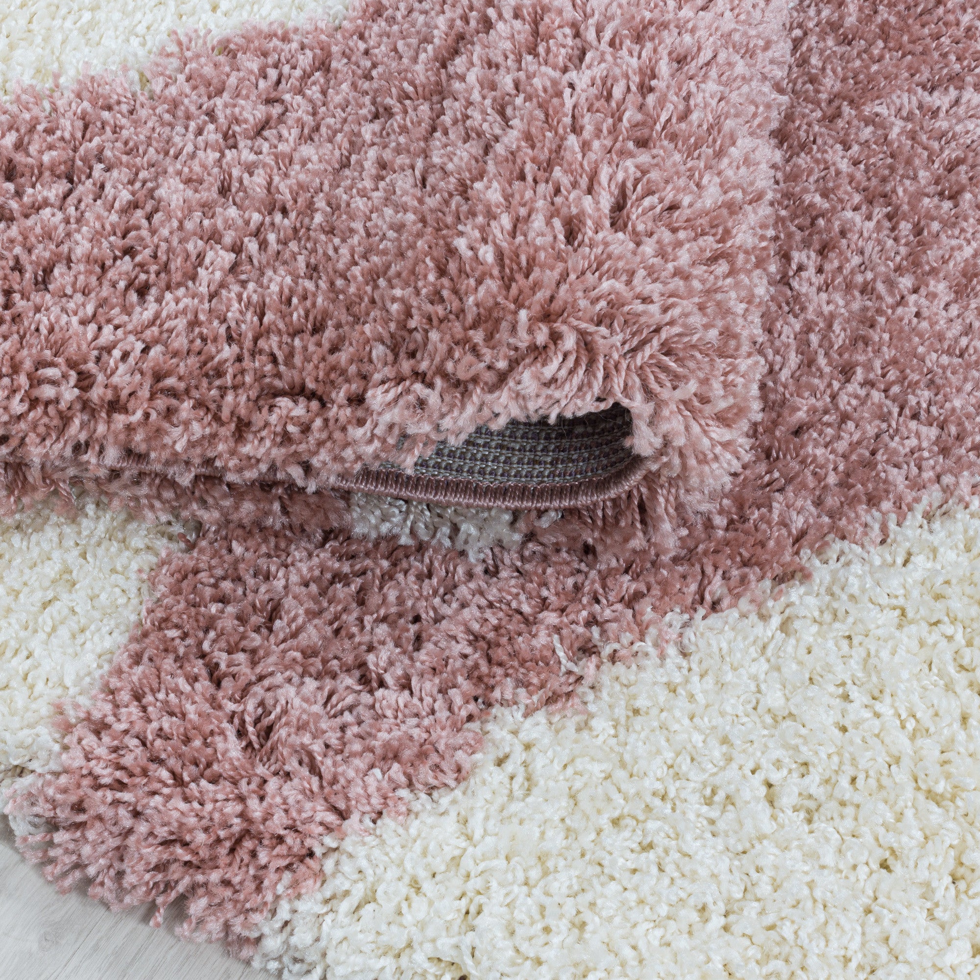 Hochflor-Teppich: modern mit zeitgemäßem Design