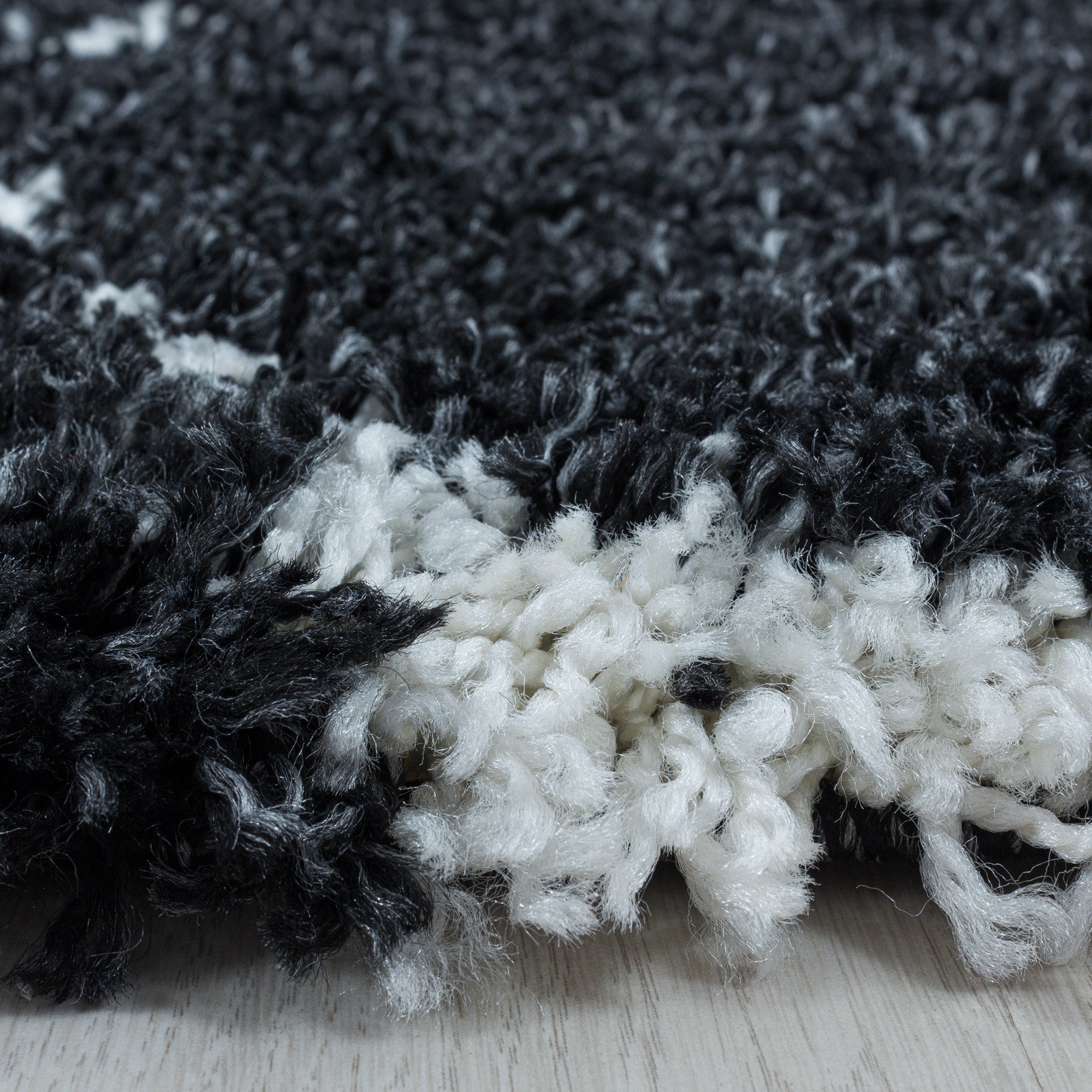 Hochflor-Teppich: sanft unter den Füßen