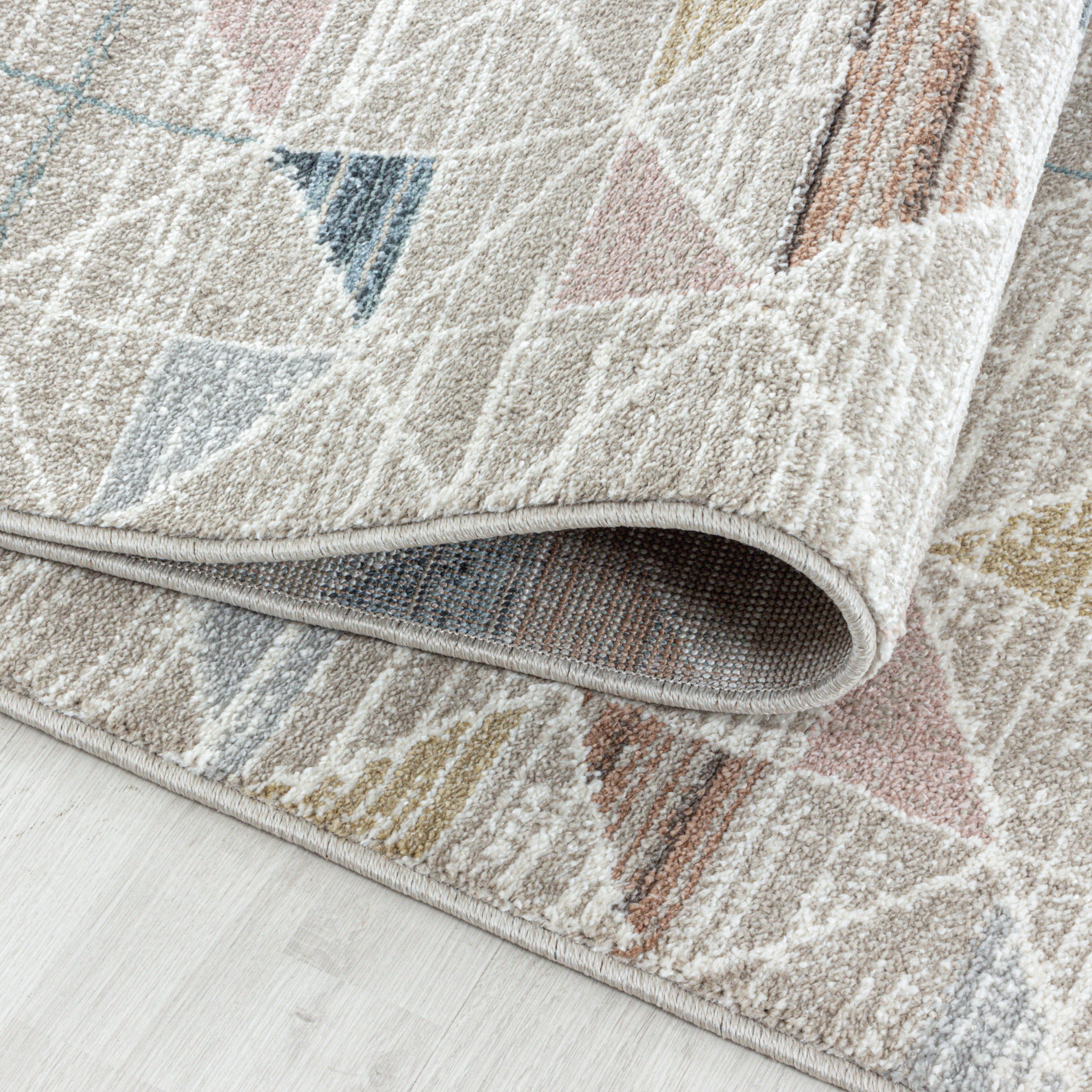 Kurzflor-Teppich modernes Dreieck-Design bunt