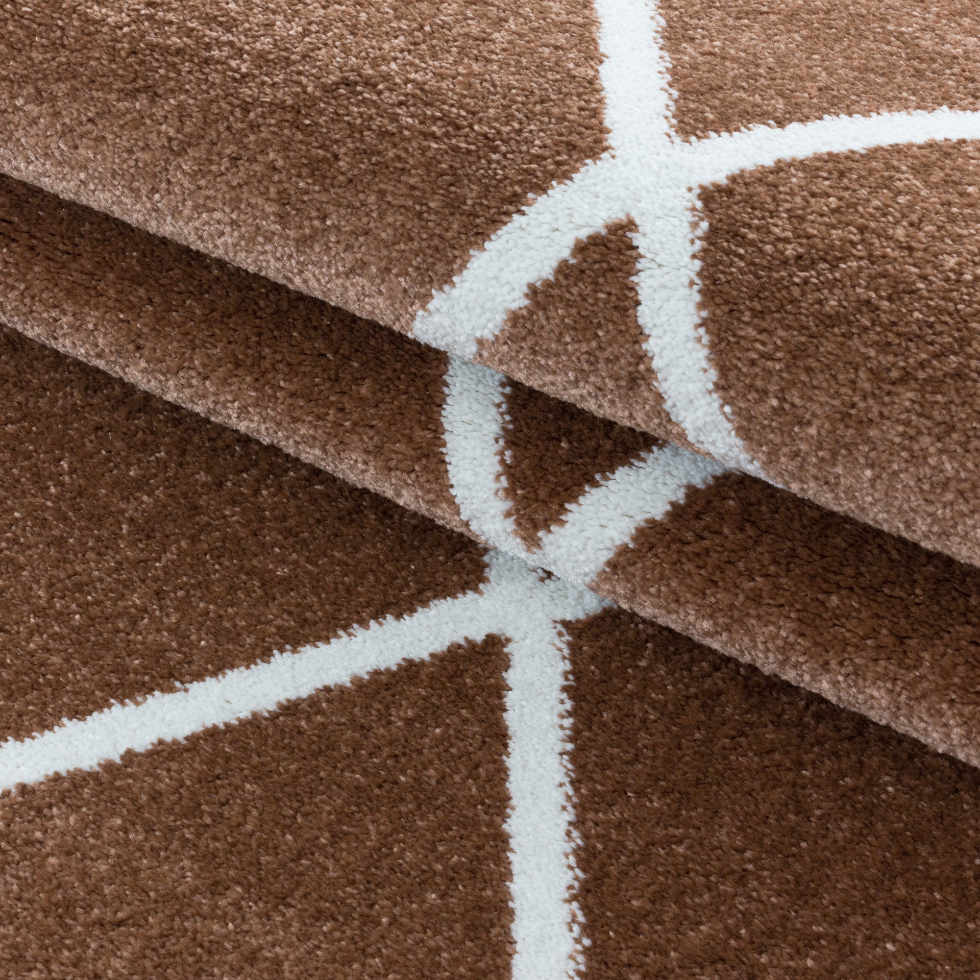 Kurzflor-Teppich im Chevron-Design verschiedene Farben