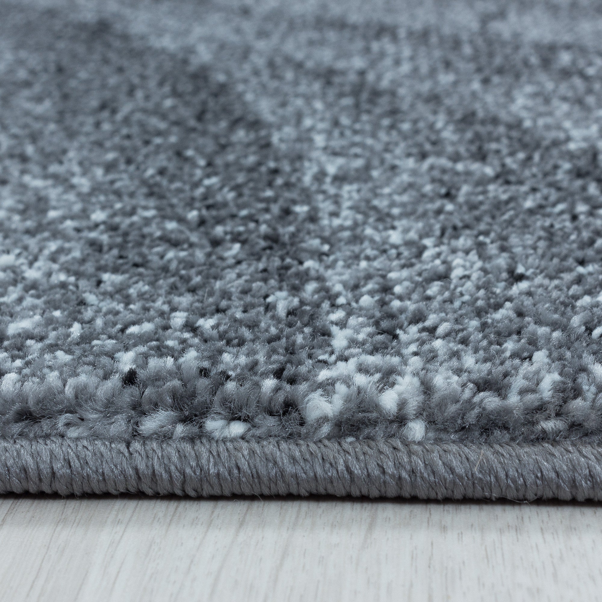 Kurzflor-Teppich für kreative Räume mit Wellen Abstraktion