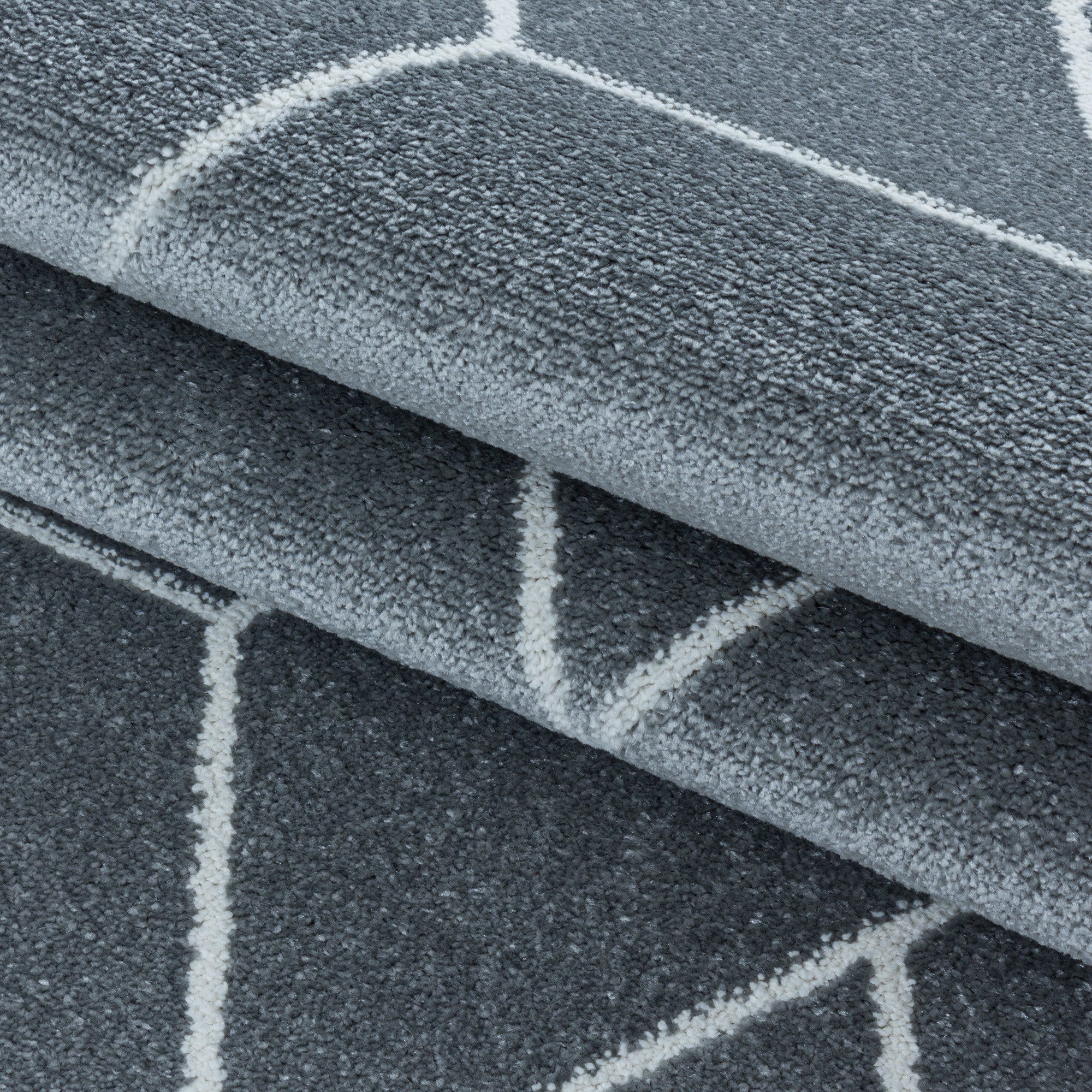 Kurzflor-Teppich im geometrisches Design modern