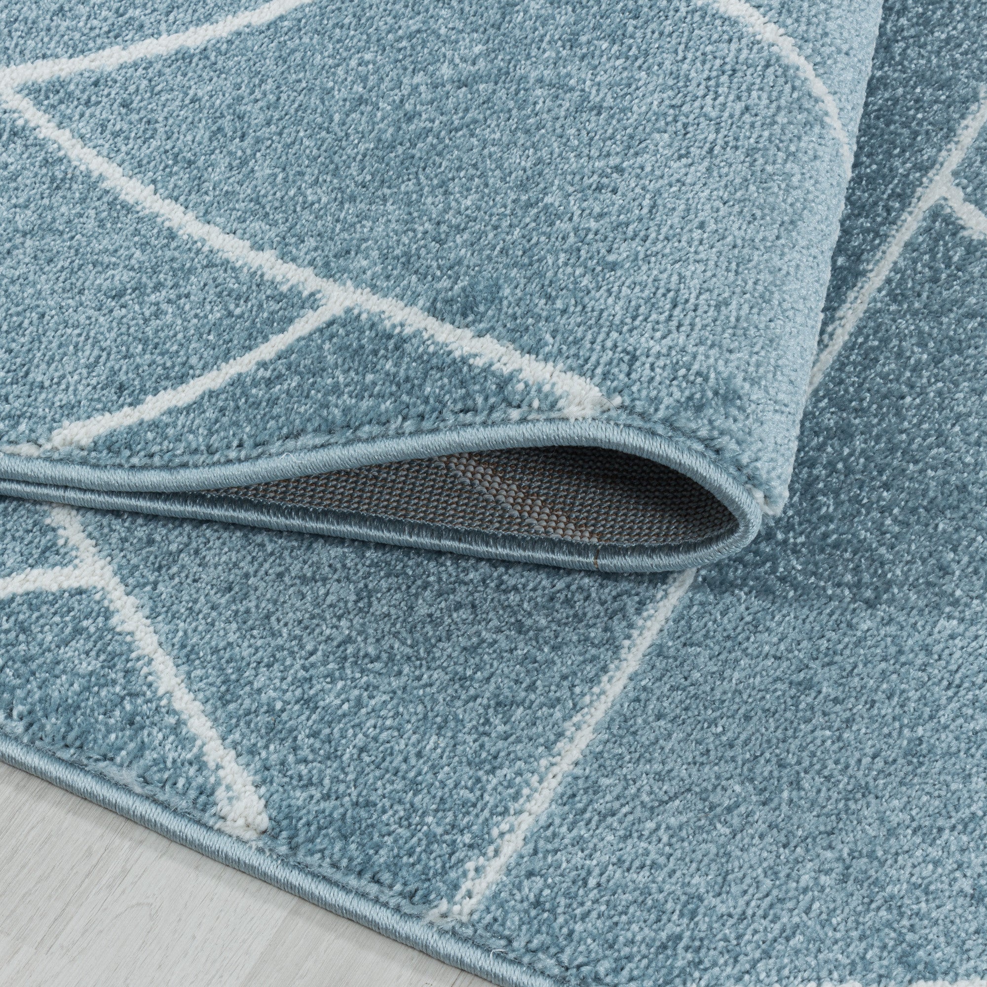 Kurzflor-Teppich im geometrisches Design modern