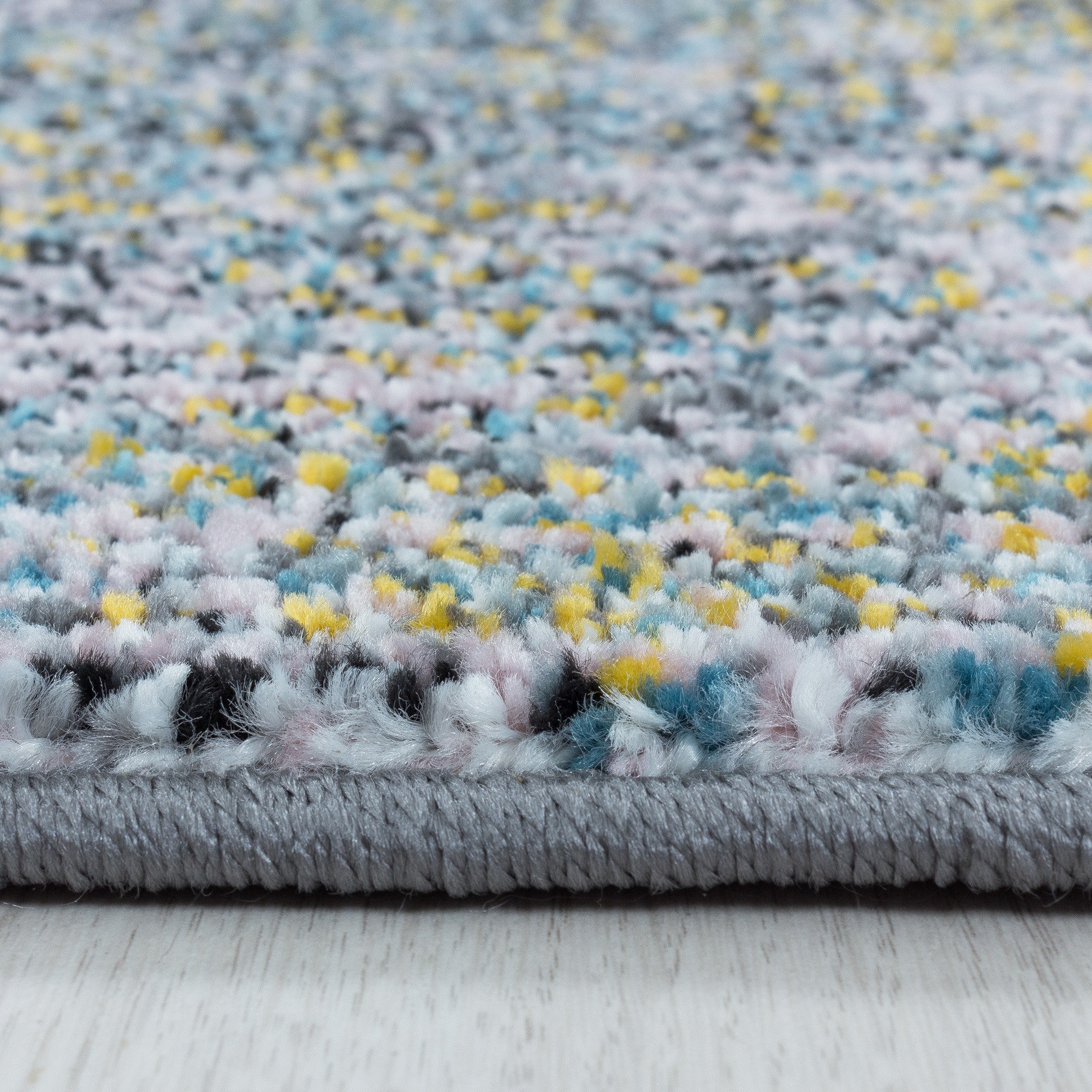 Kurzflor-Teppich im modernen abstrakten Wellen Stil