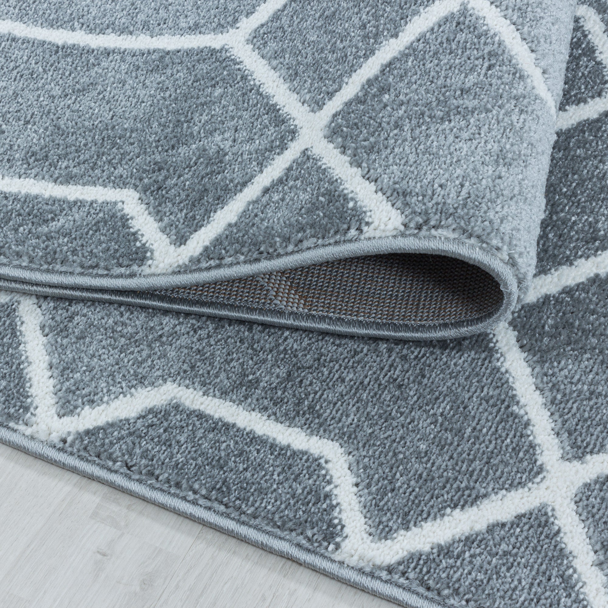 Kurzflor-Teppich lebhaftes geometrisches Design
