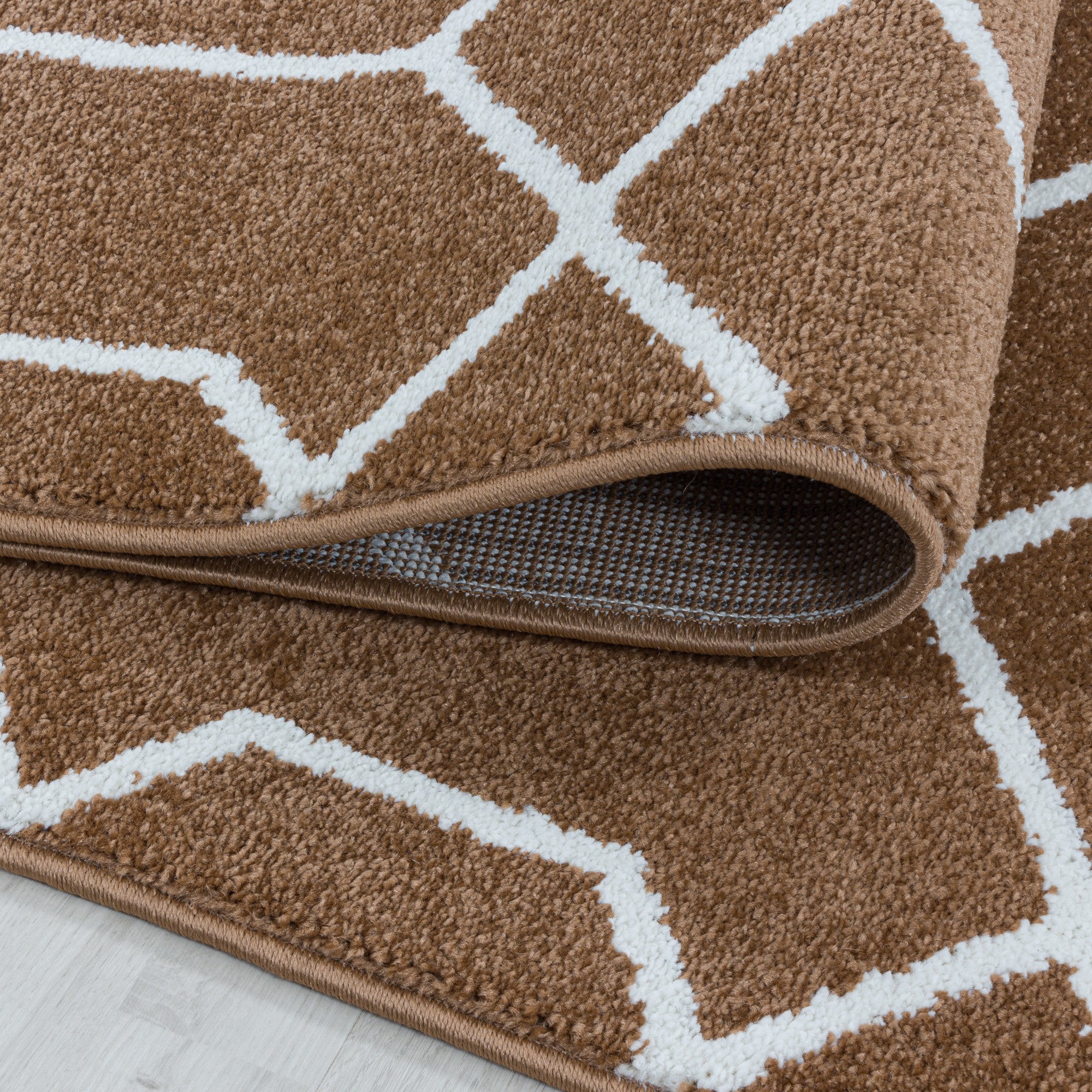Kurzflor-Teppich lebhaftes geometrisches Design