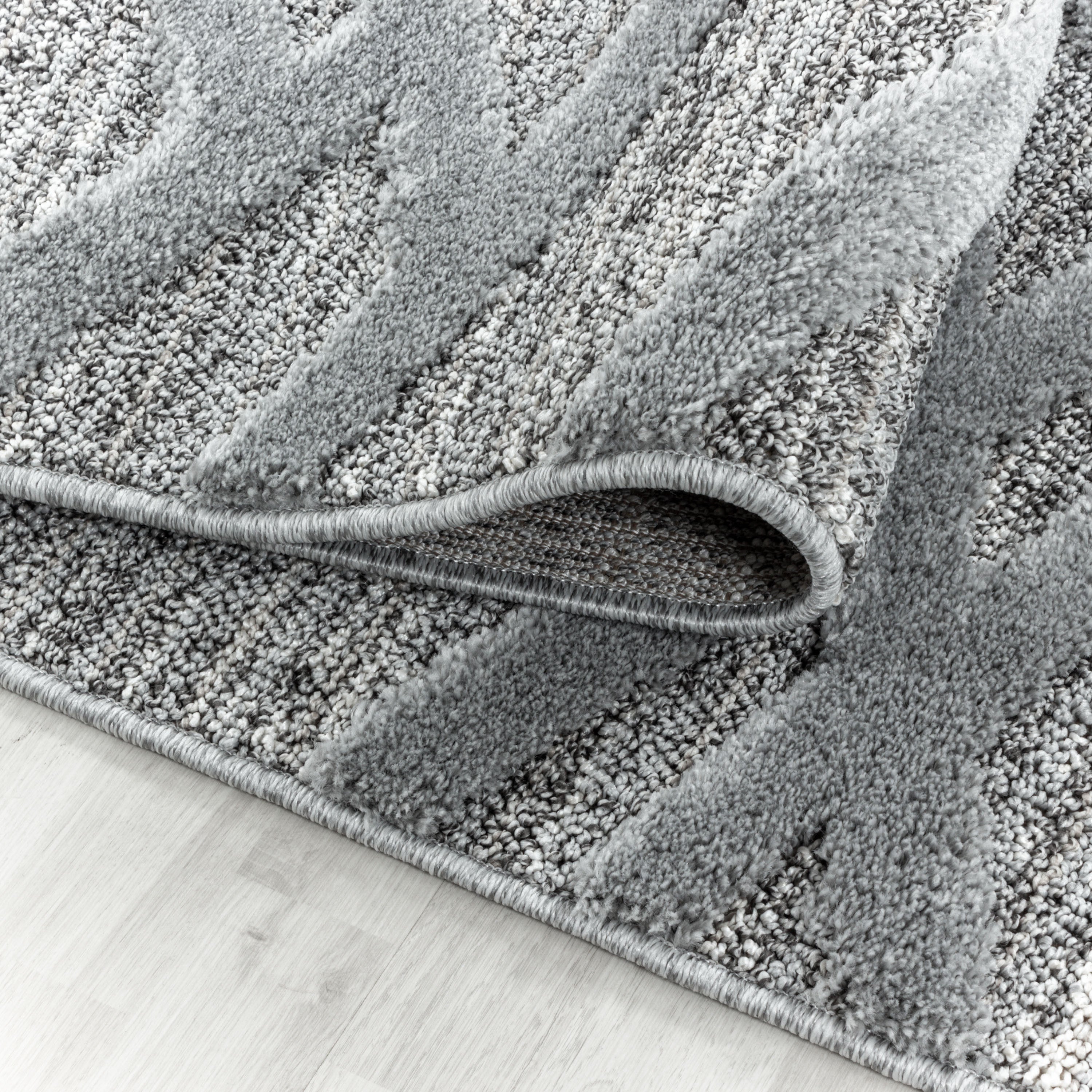 Hochflor-Teppich sehr elegant für jeden Raum