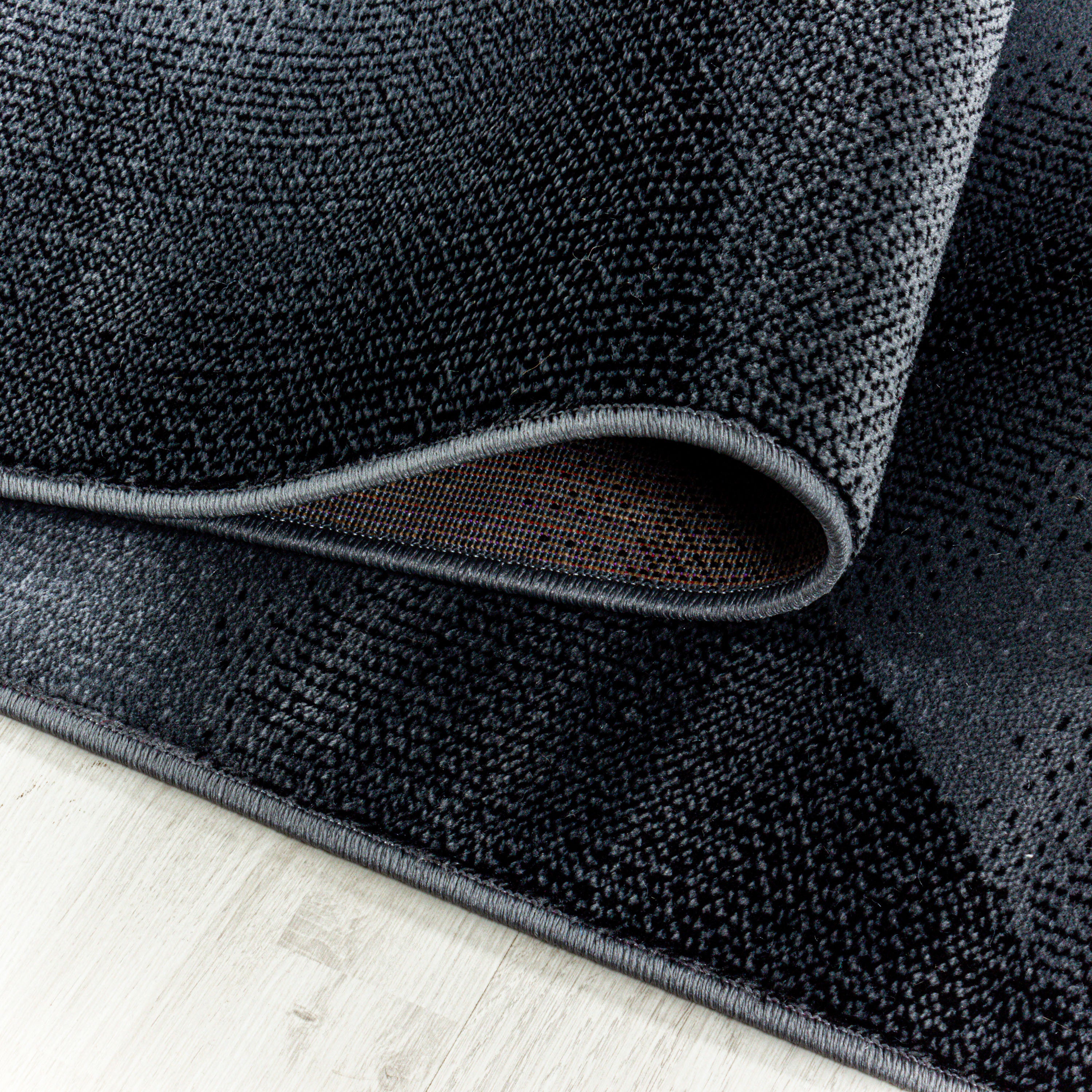 Kurzflor-Teppich im eleganten zeitgenössischen Abstraktlook