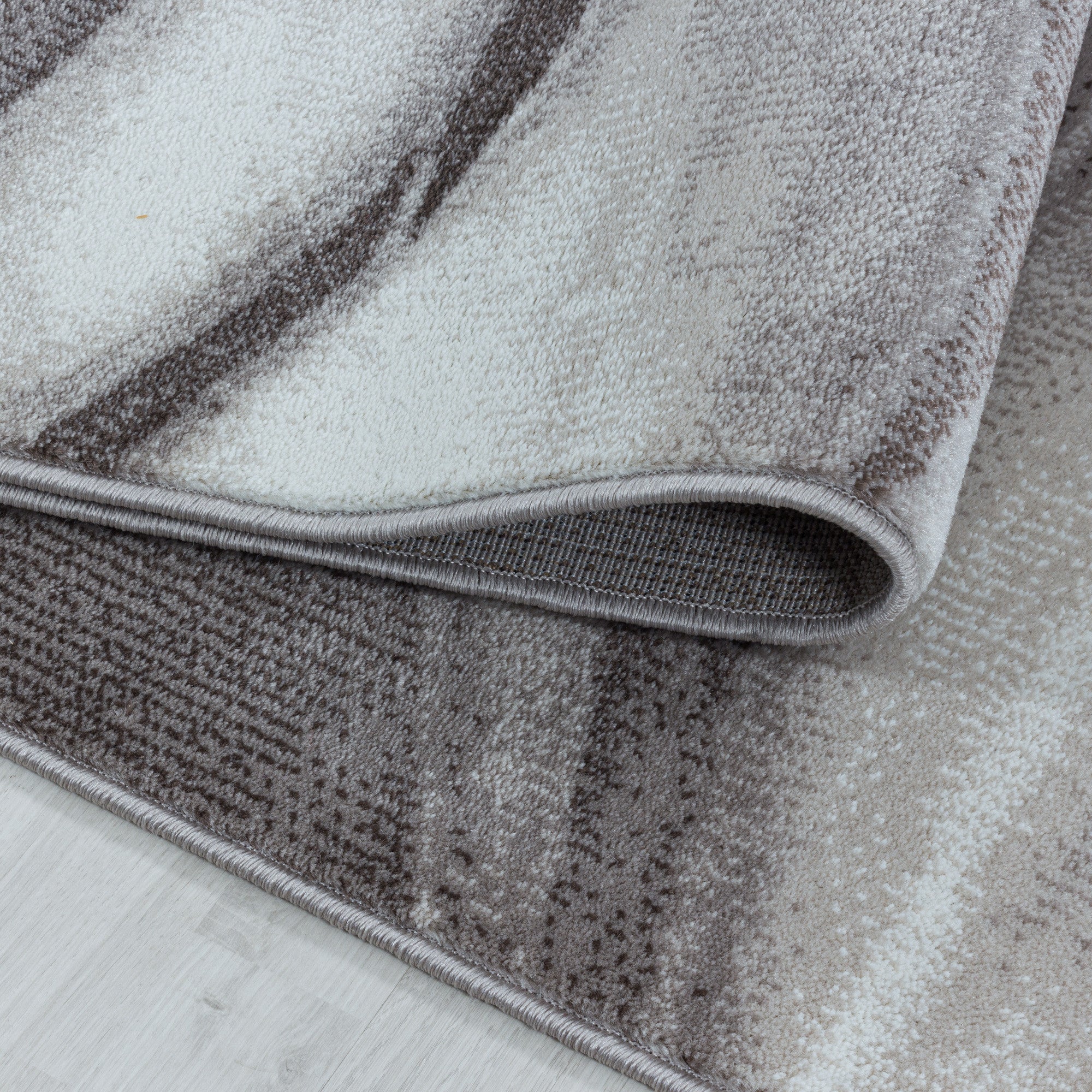 Kurzflor-Teppich im Wellen Design: elegant und gemütlich