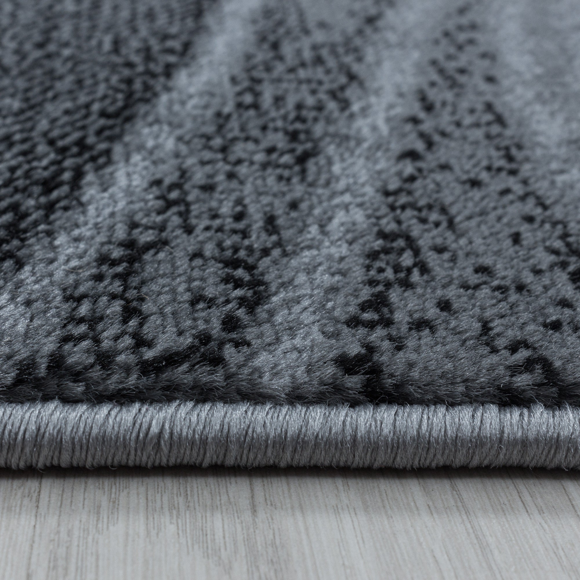 Kurzflor-Teppich im Wellen Design: elegant und gemütlich