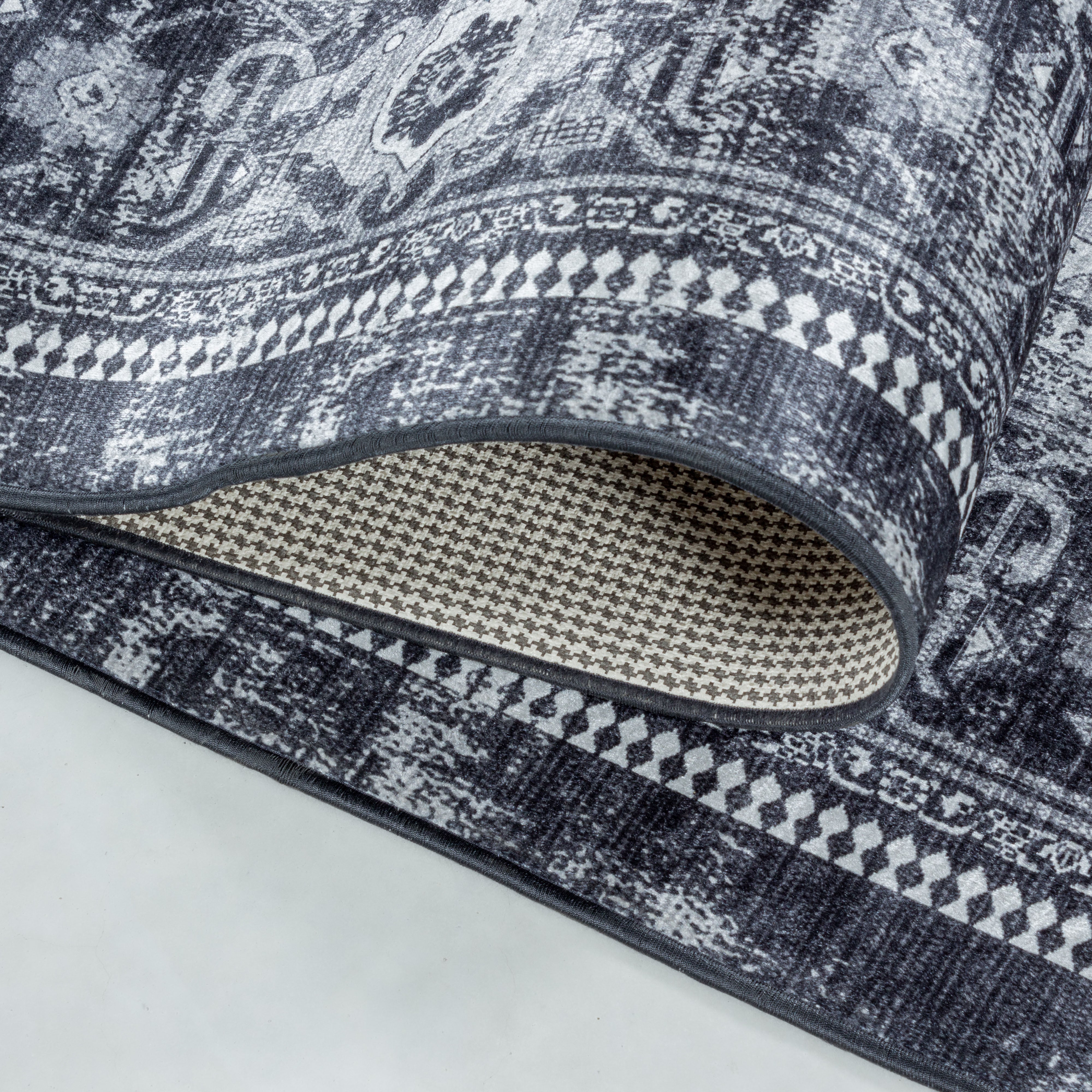 Waschbarer Teppich im orientalischen Design