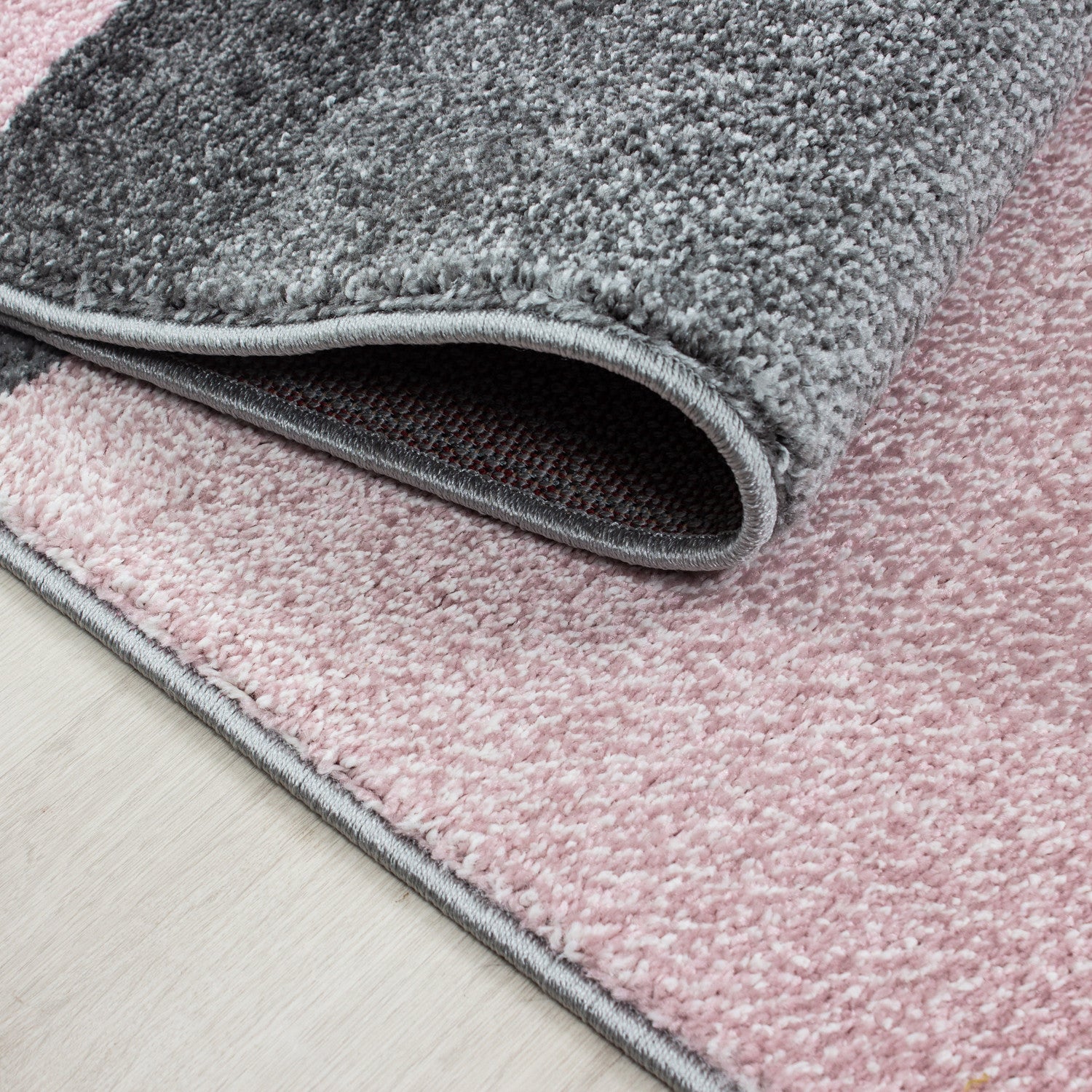 Kurzflor-Teppich Robuste Qualität für den Alltag