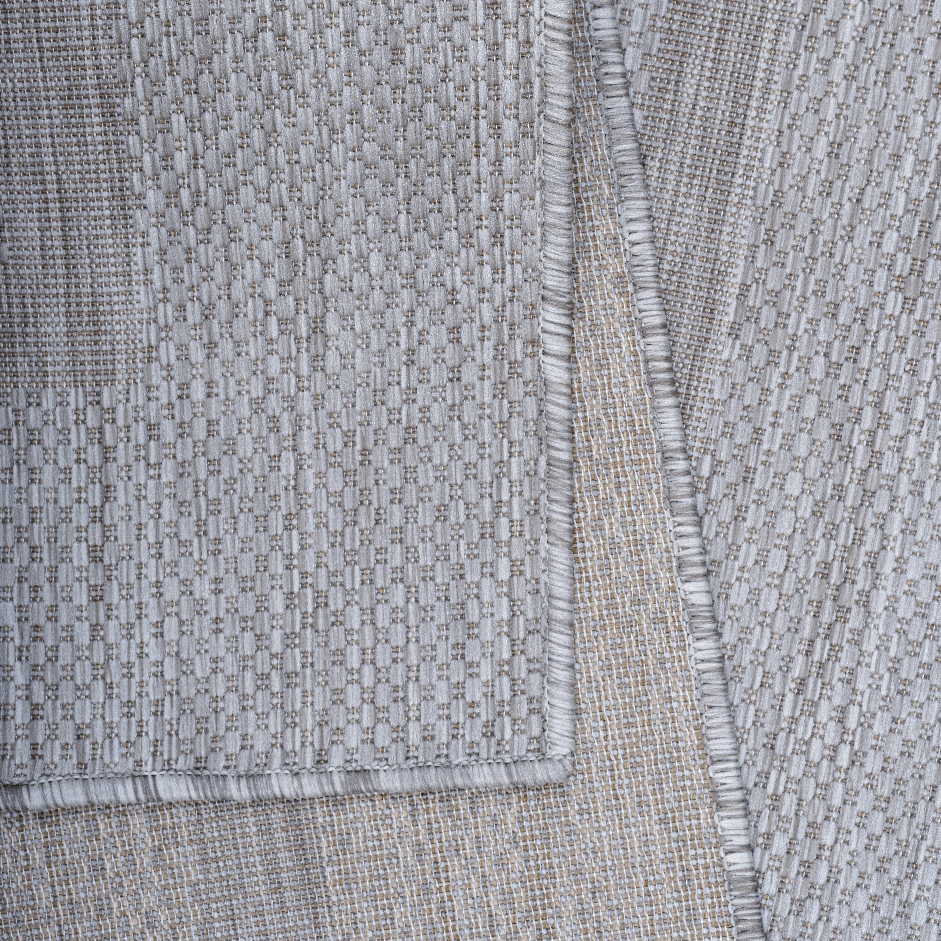 Outdoor-Teppich: pflegeleicht für stressfreies Leben