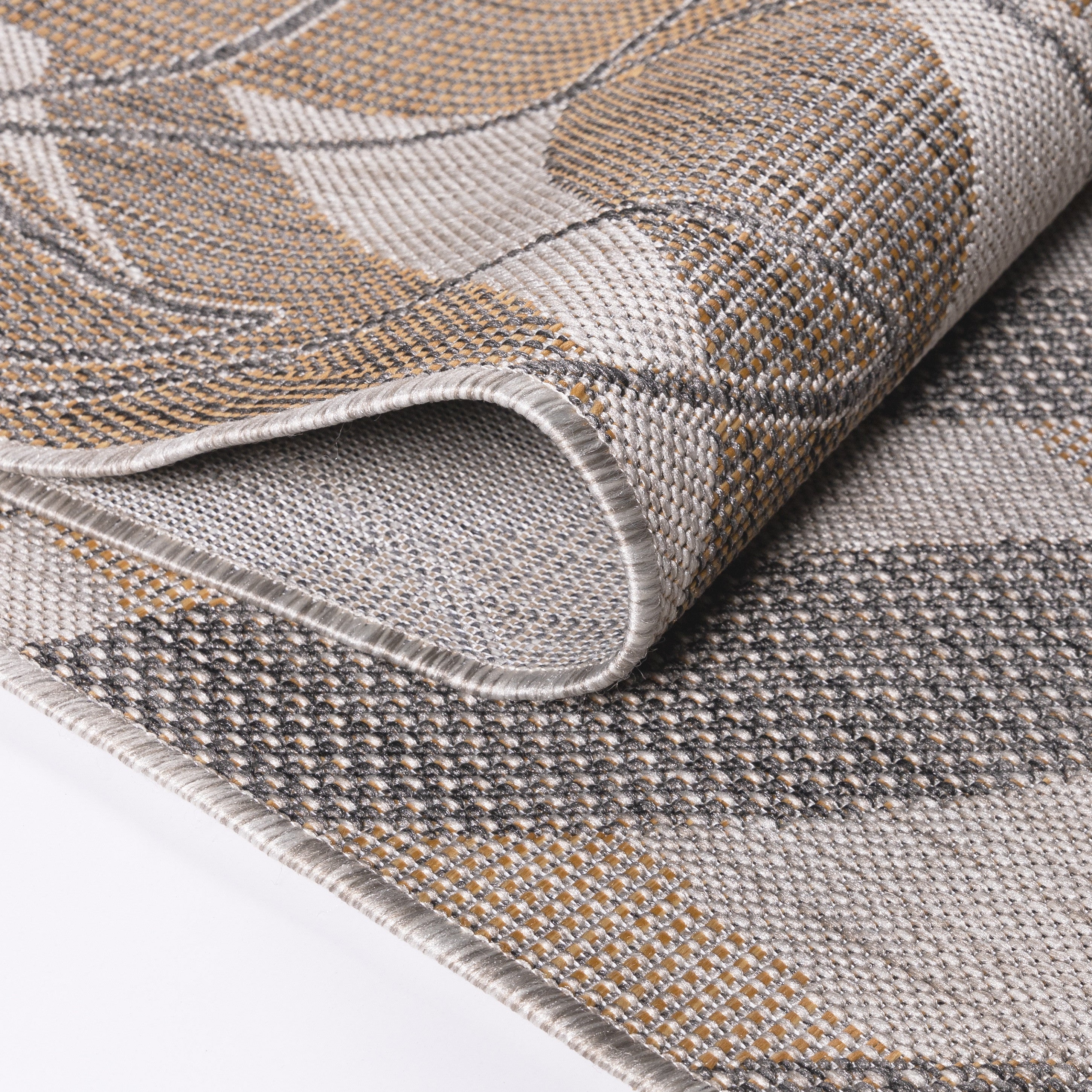 Outdoor-Teppich: klassisch und elegant