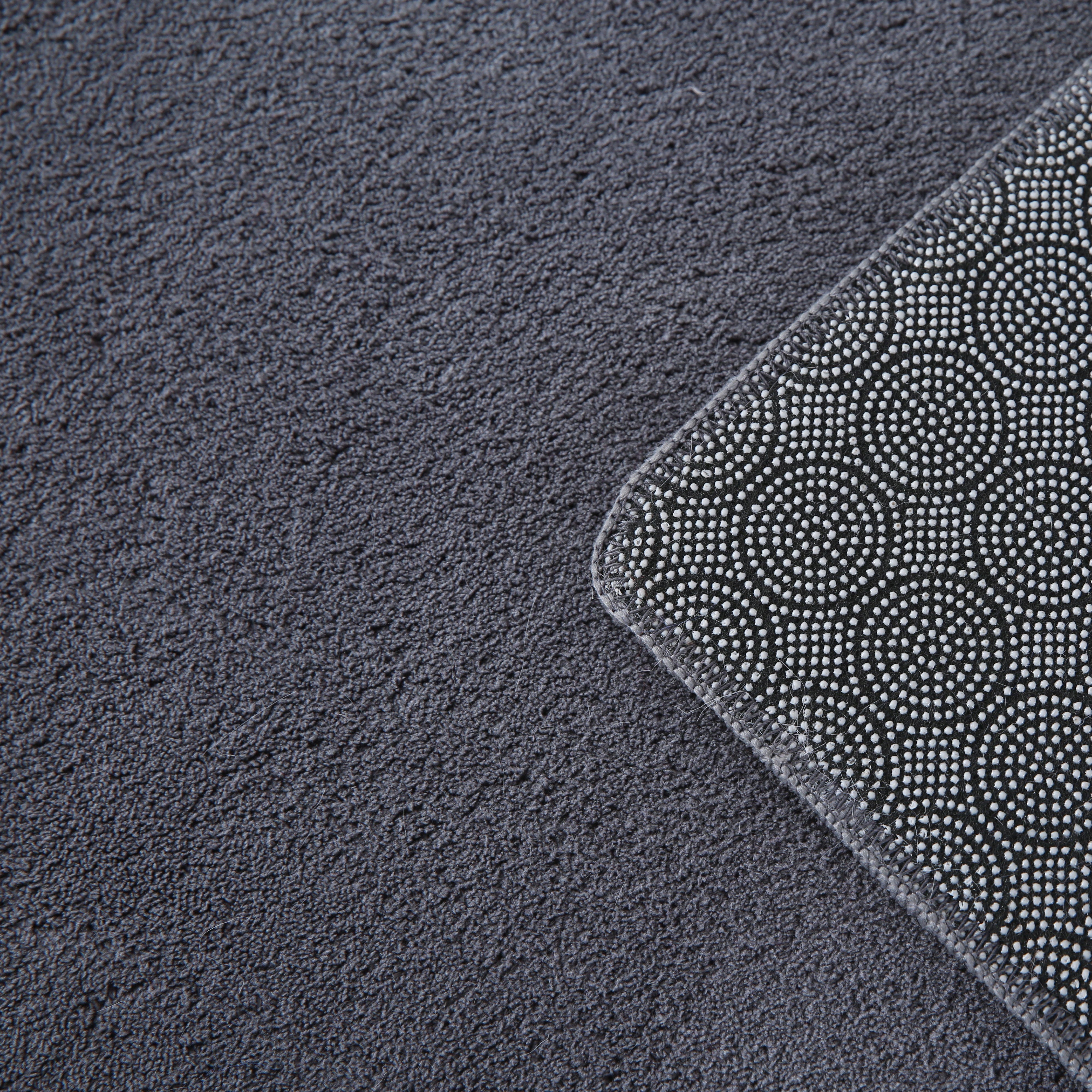 Kurzflor-Teppich im einfarbigen Design: weich und pflegeleicht