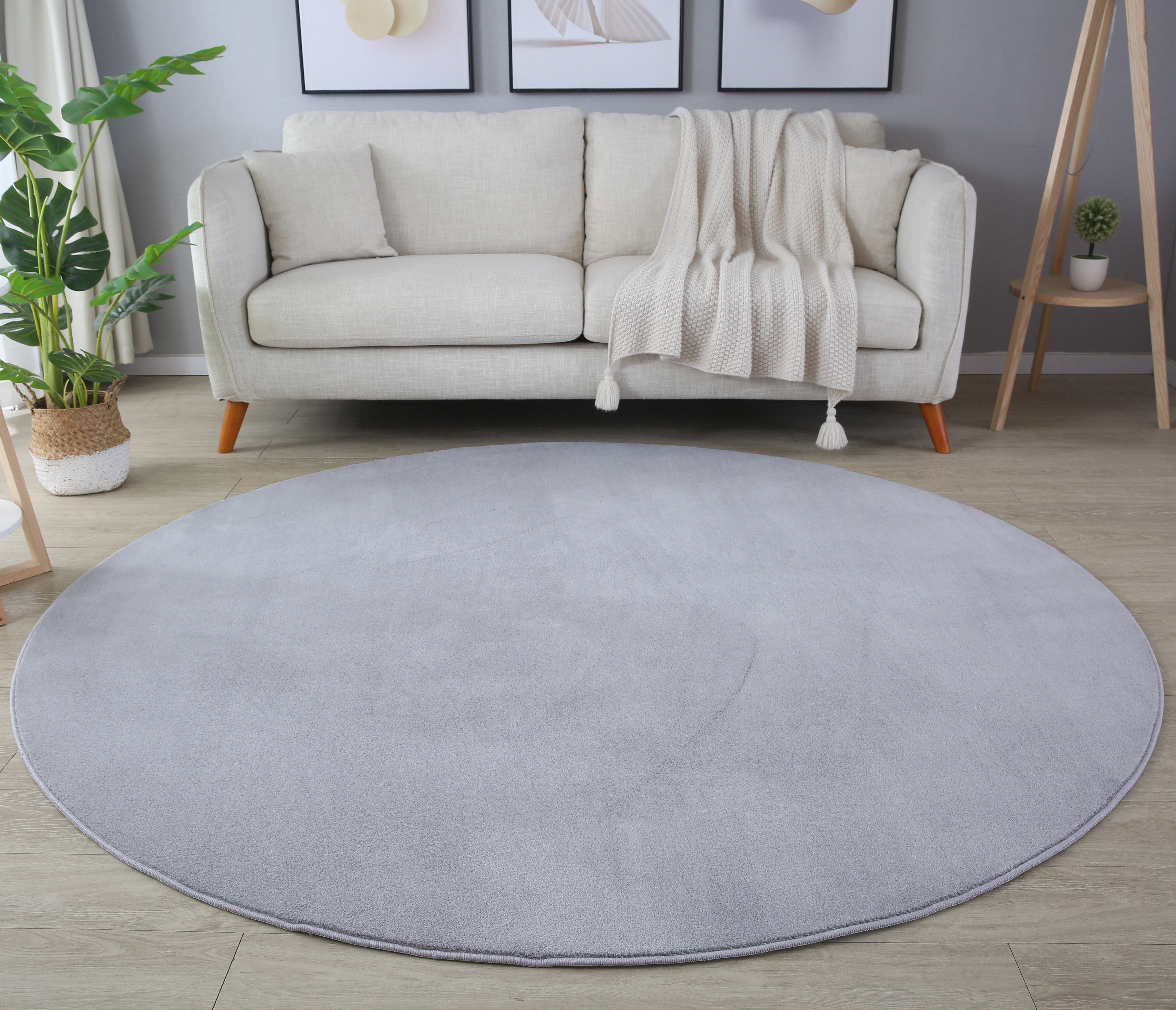 Kurzflor-Teppich im einfarbigen Design: weich und pflegeleicht