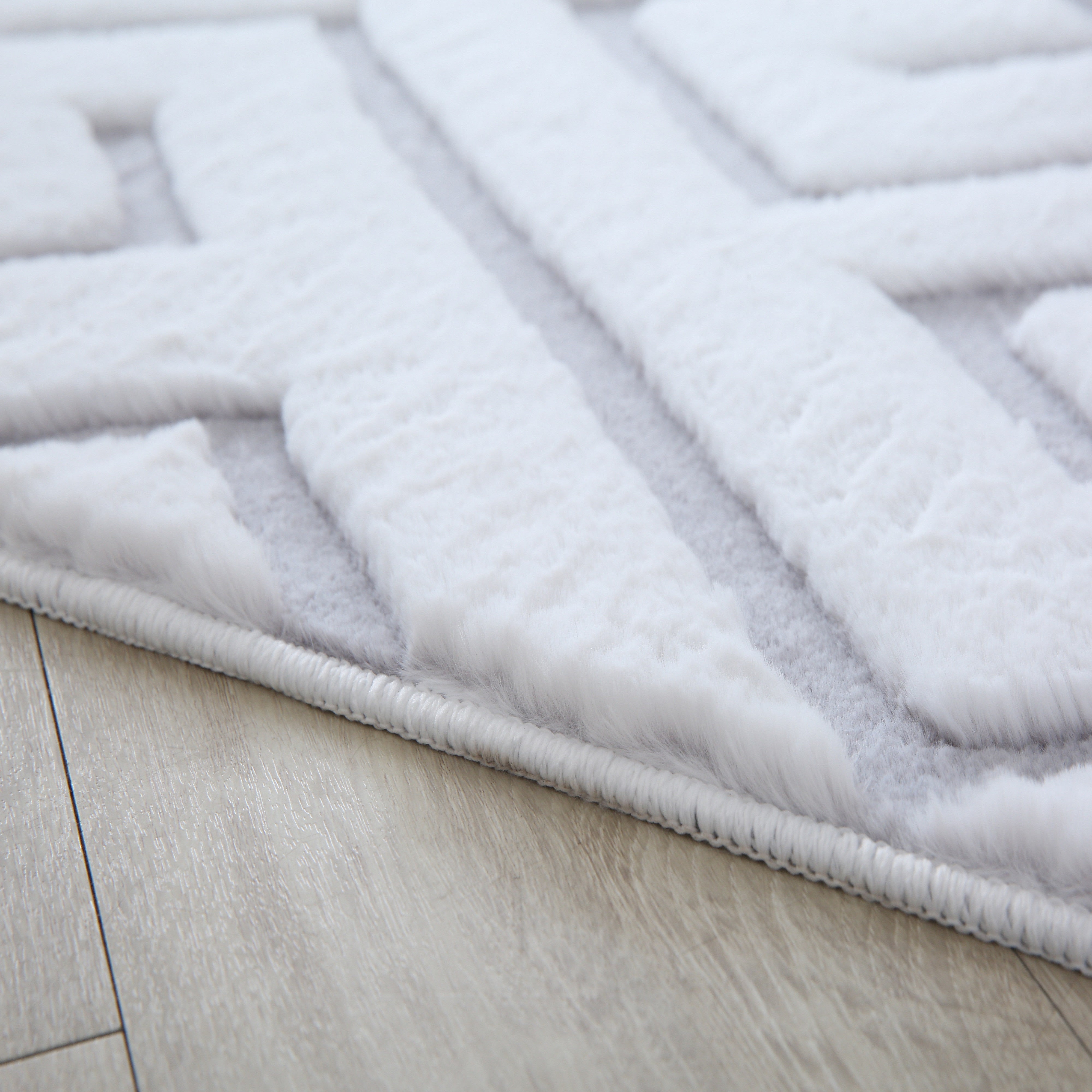 Kurzflor-Teppich im skandinavischen Design: modern und stilvoll