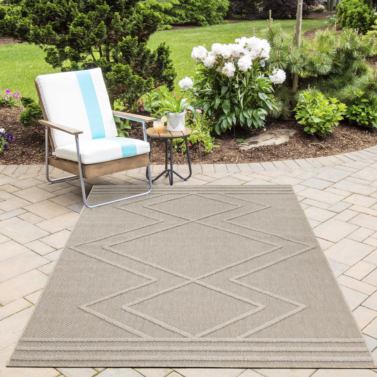 Outdoor-Teppich: stilvoll und modern für elegantes Ambiente